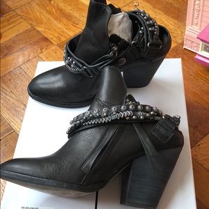Dolce vita booties